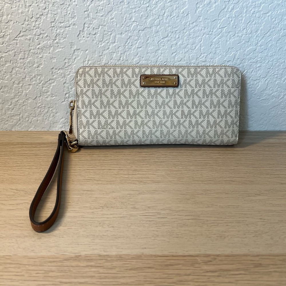 Michael Kors Beige Wristlet Wallet